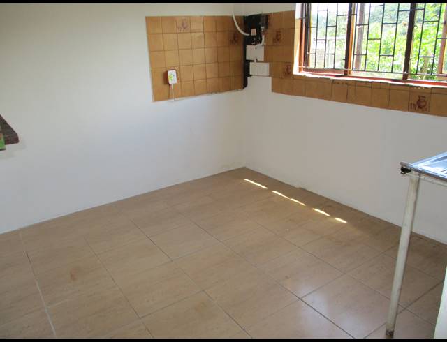 2 BEDROOM HOUSE FOR SALE IN CROFTDENE